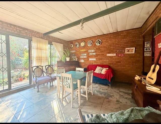 3 BEDROOM HOUSE FOR SALE IN VANDERBIJLPARK CE 2